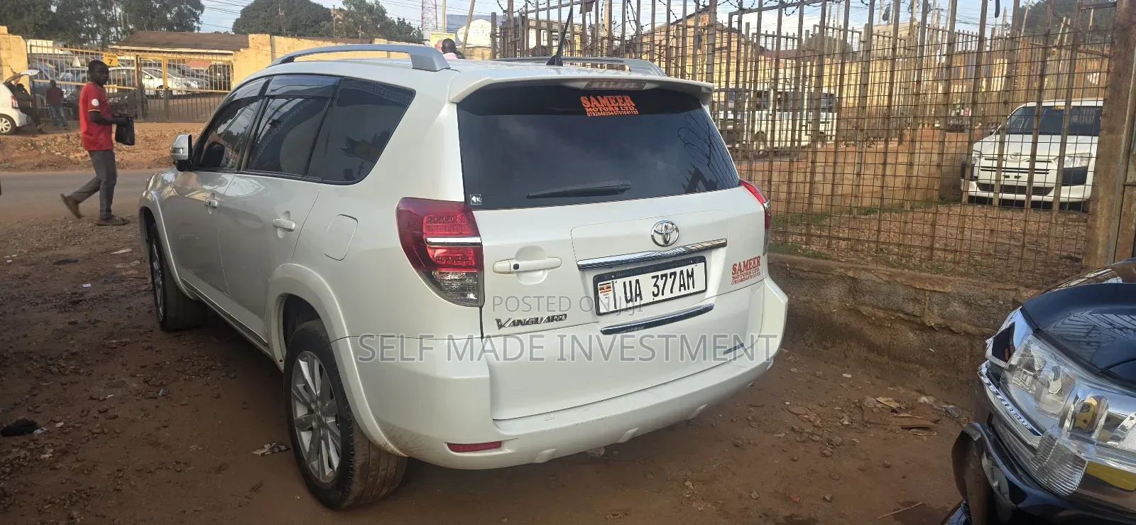 Toyota Vanguard 2011 White