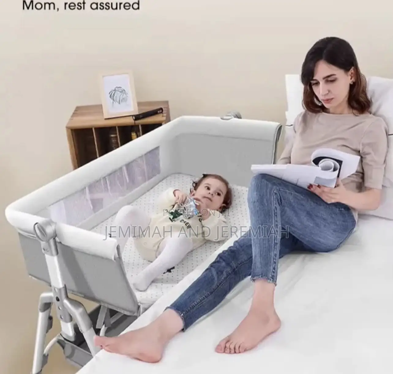 Baby-Mother Bedside Baby Bed/Bassinet With Mosquito Net