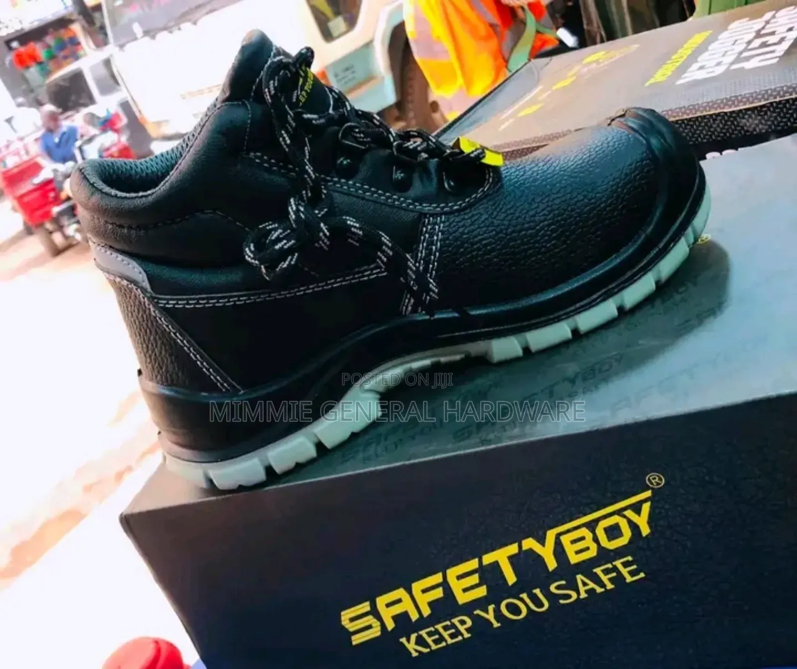 Oil And Fuel Resistant Safety Shoe