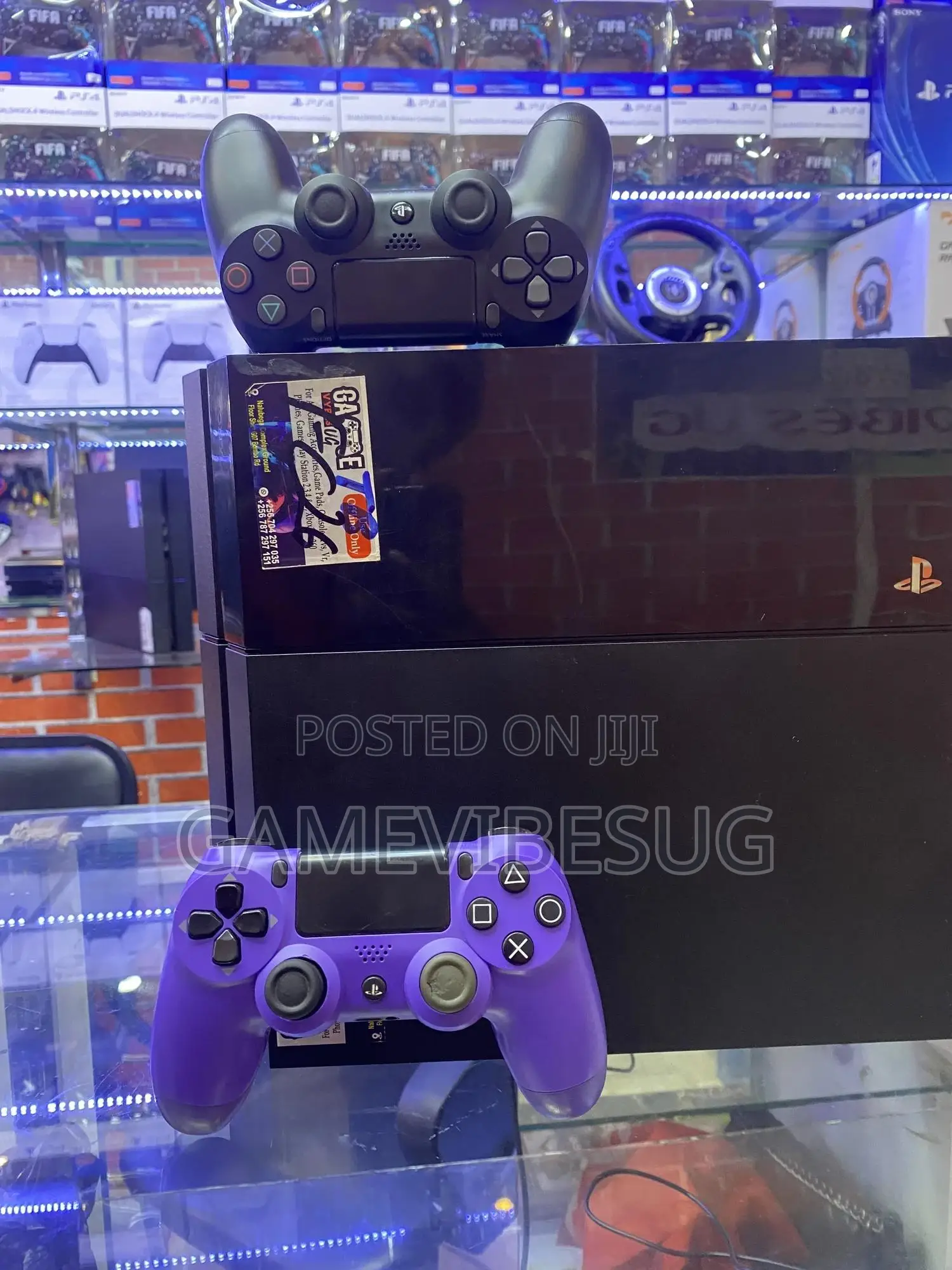Black Ps4 Standard Machine Plus 2 Colored Controllers