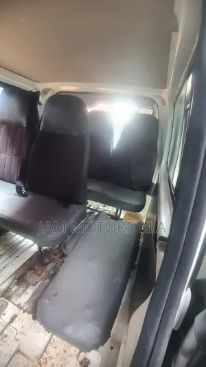 Toyota HiAce 2012 White
