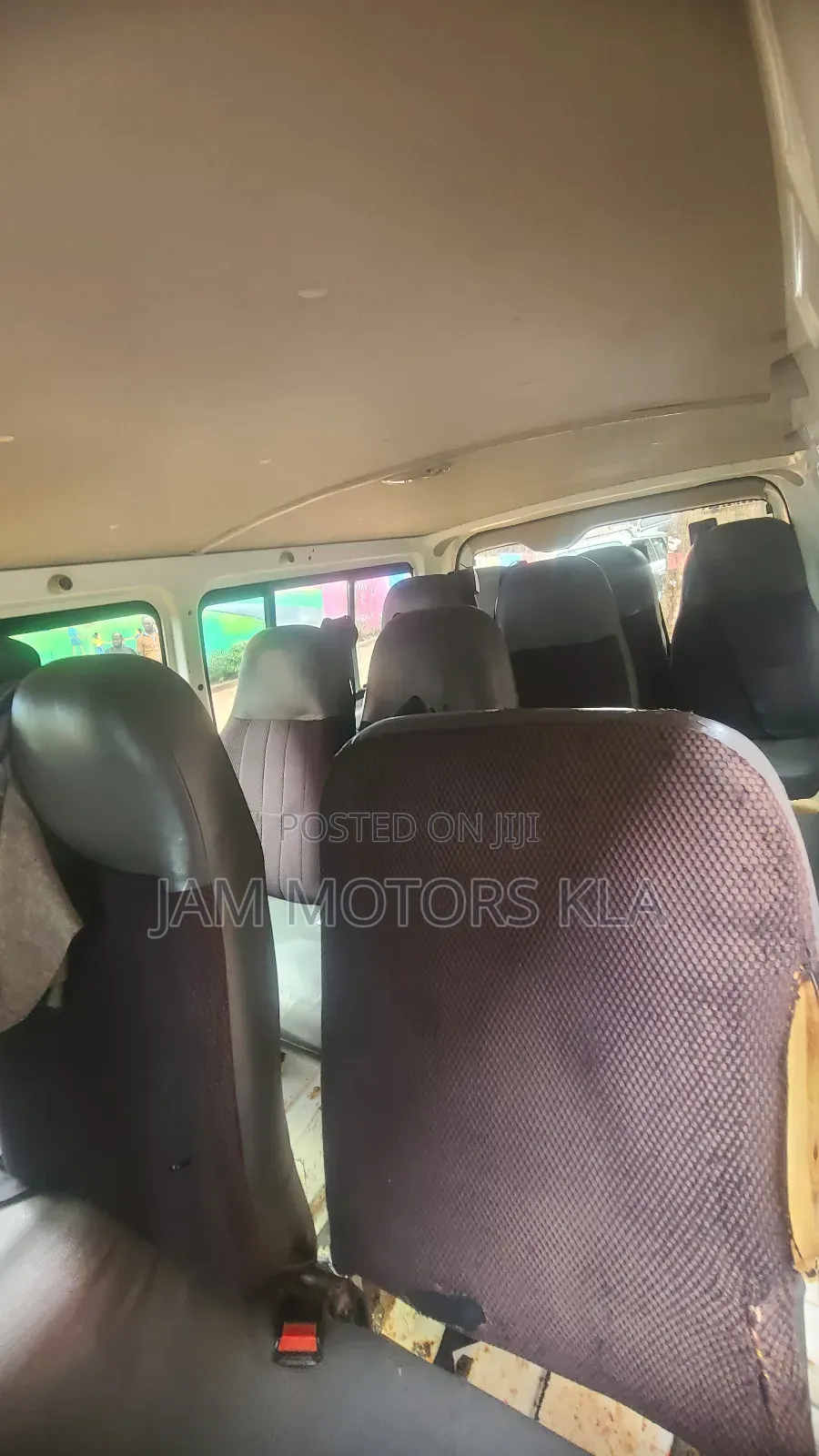 Toyota HiAce 2012 White