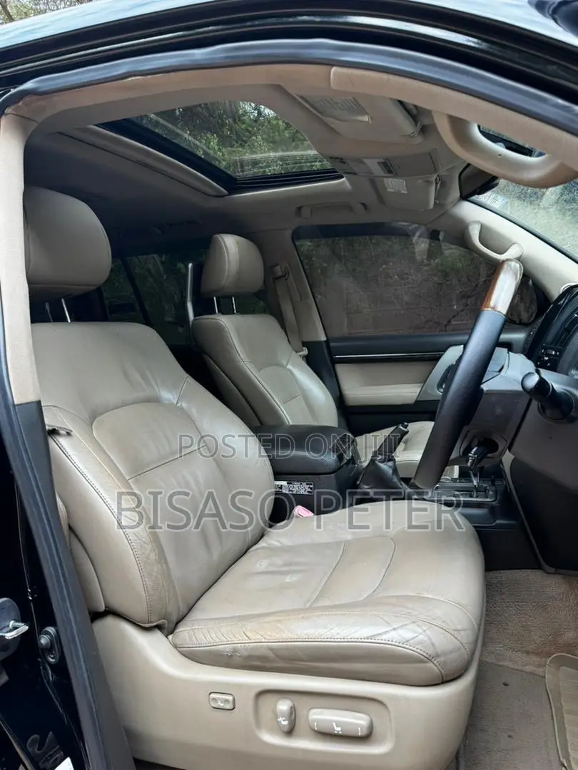 Toyota Land Cruiser 4.5 V8 GX-R 2015 Black