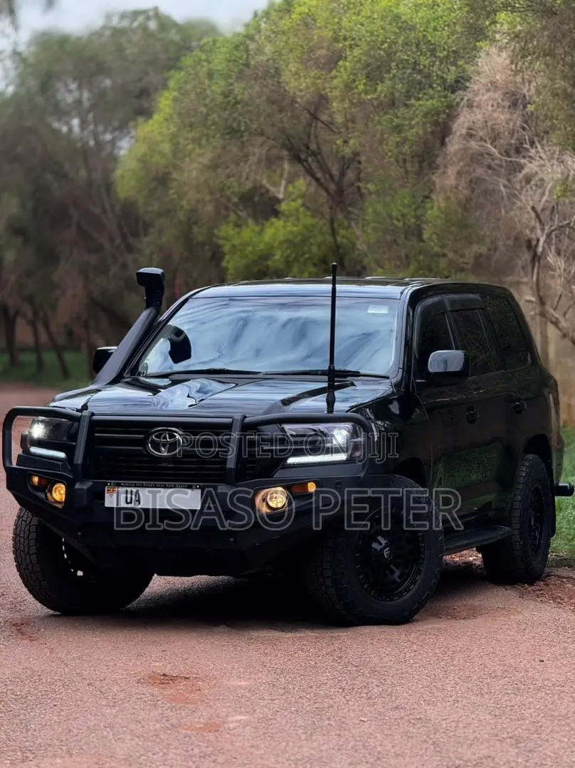 Toyota Land Cruiser 4.5 V8 GX-R 2015 Black