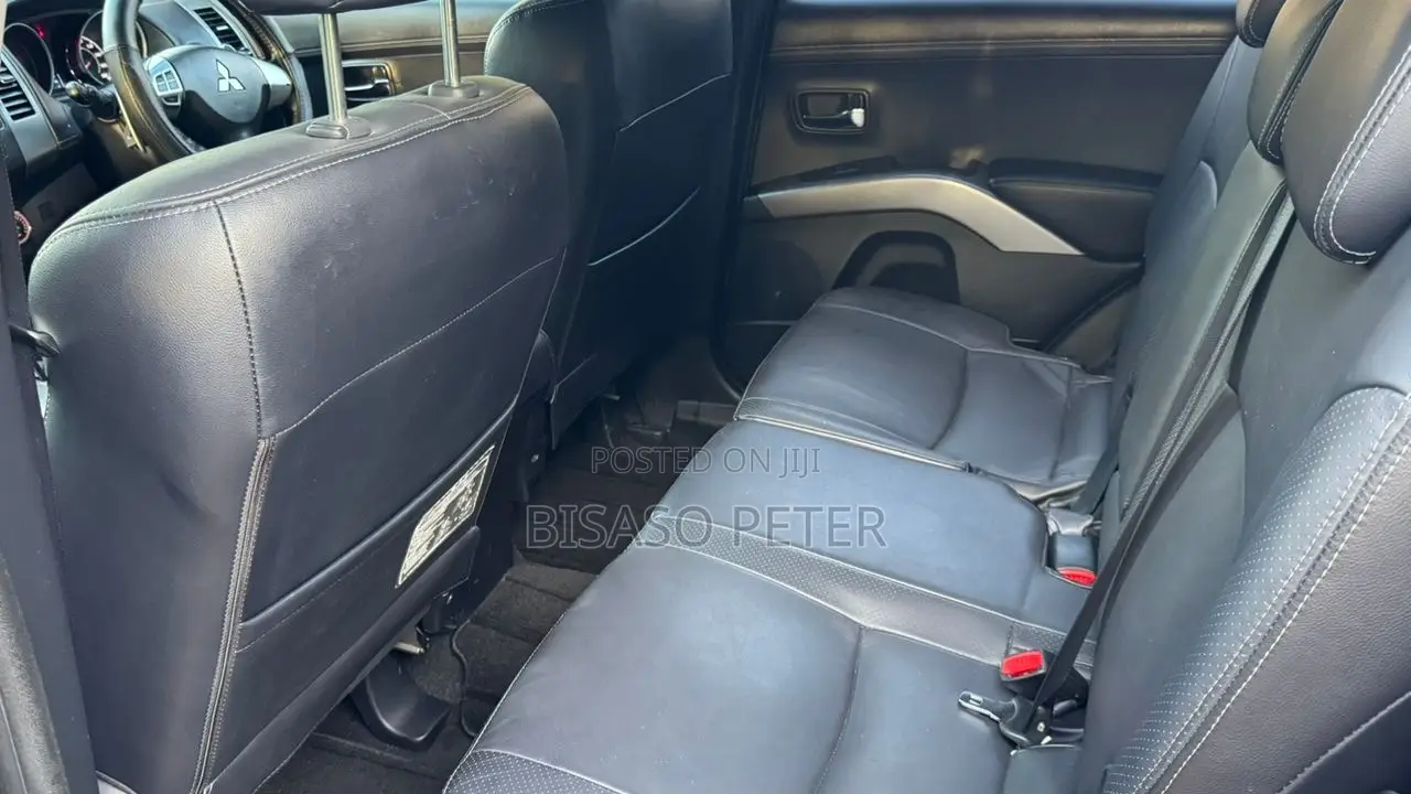Mitsubishi Outlander 2011 Black