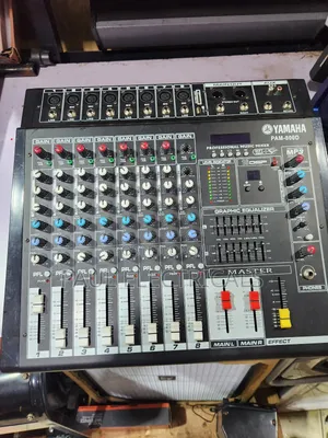 Yamaha 8channel Music Mixer