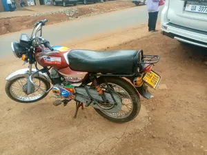 Bajaj Boxer 100 2016 Red