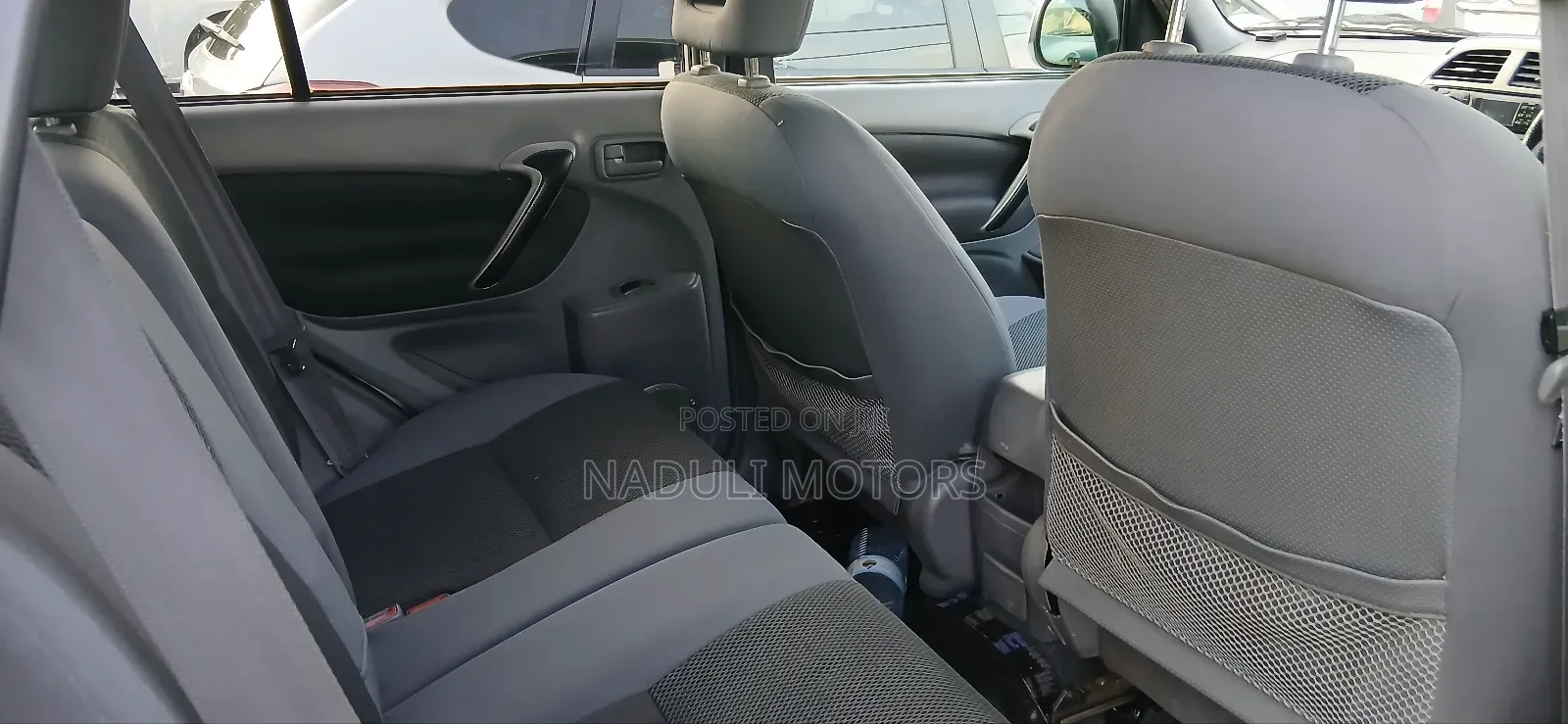 Toyota RAV4 Automatic 2003 Silver