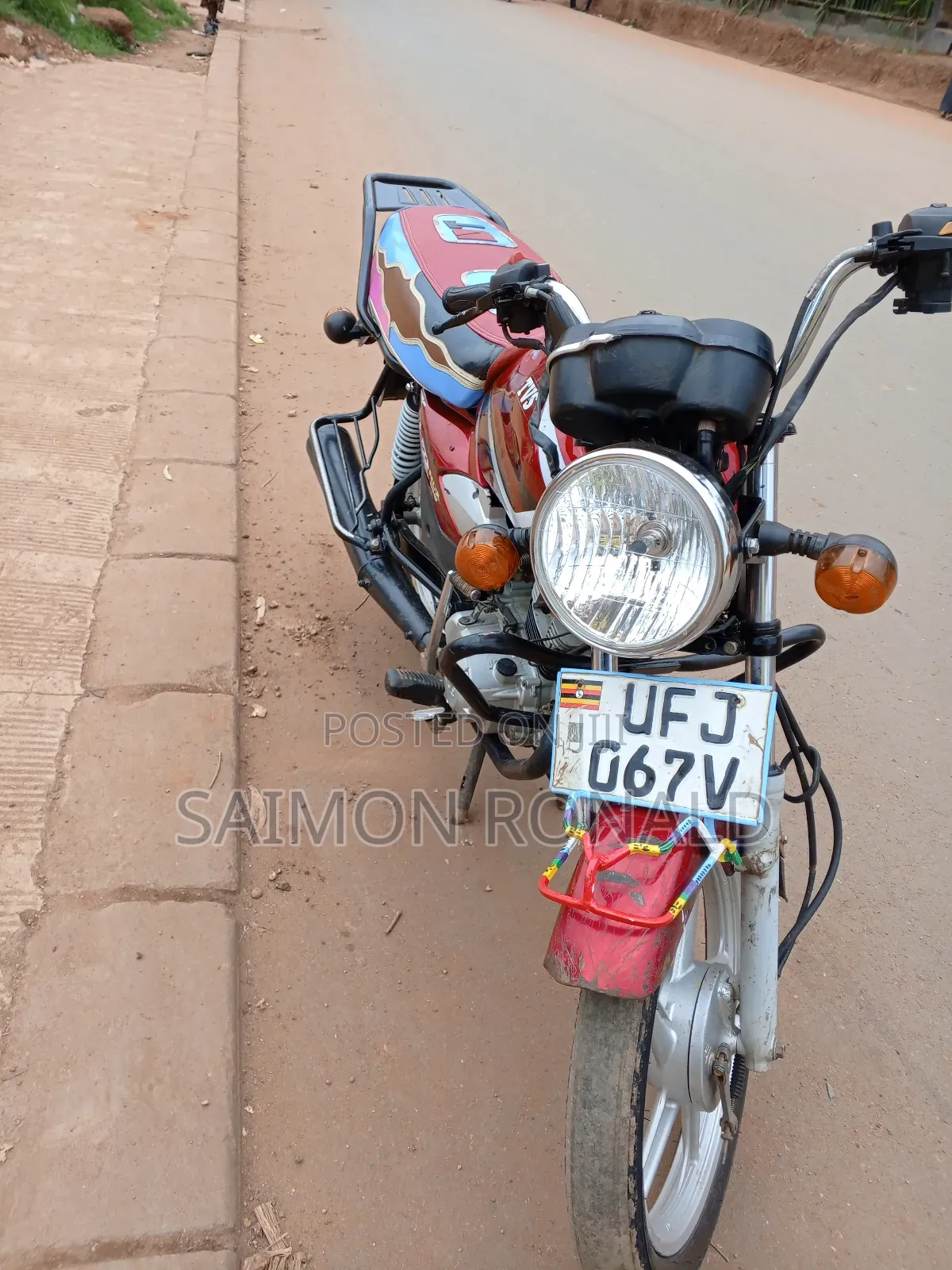 TVS HLX 125 2020 Red