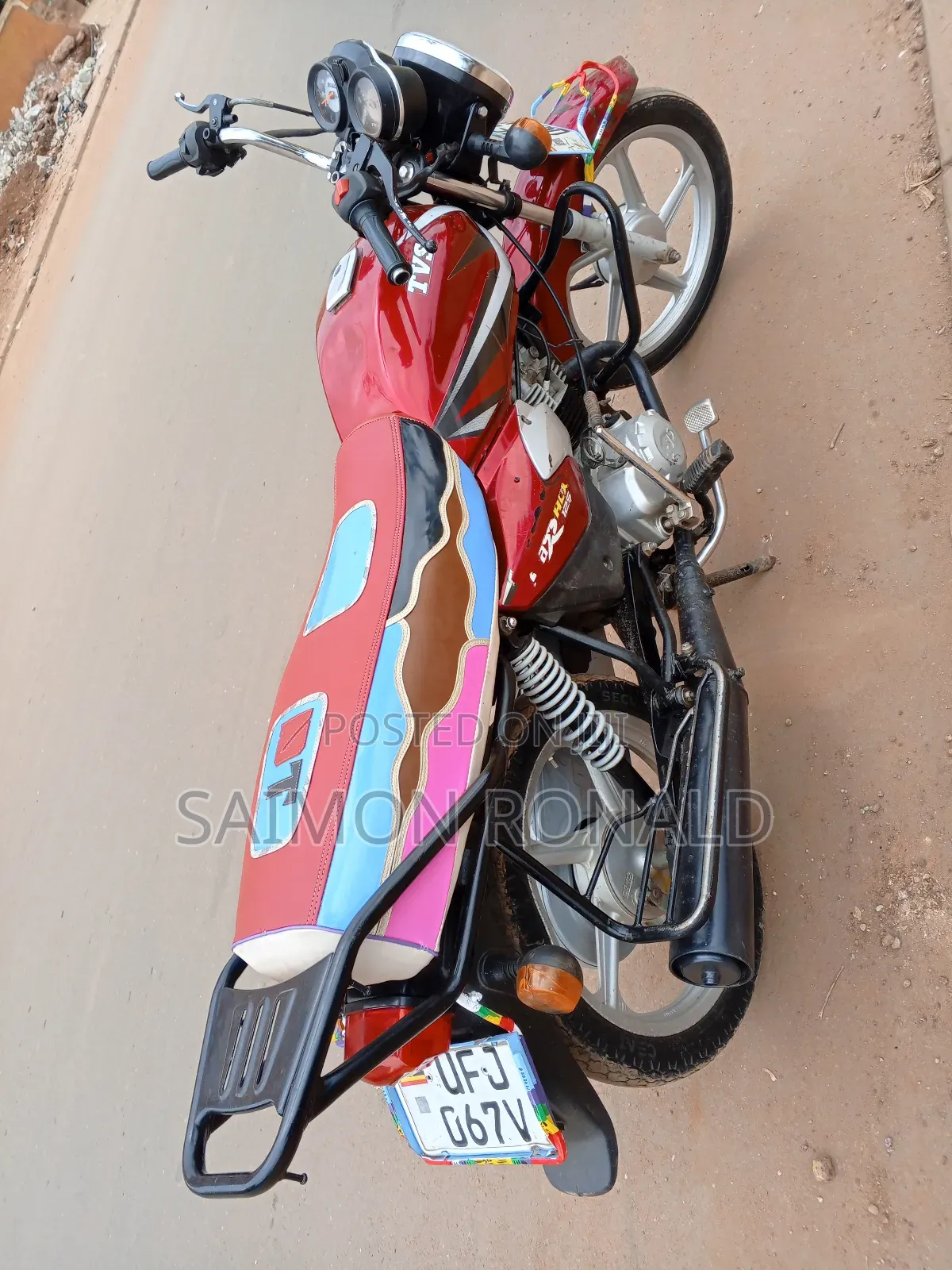 TVS HLX 125 2020 Red