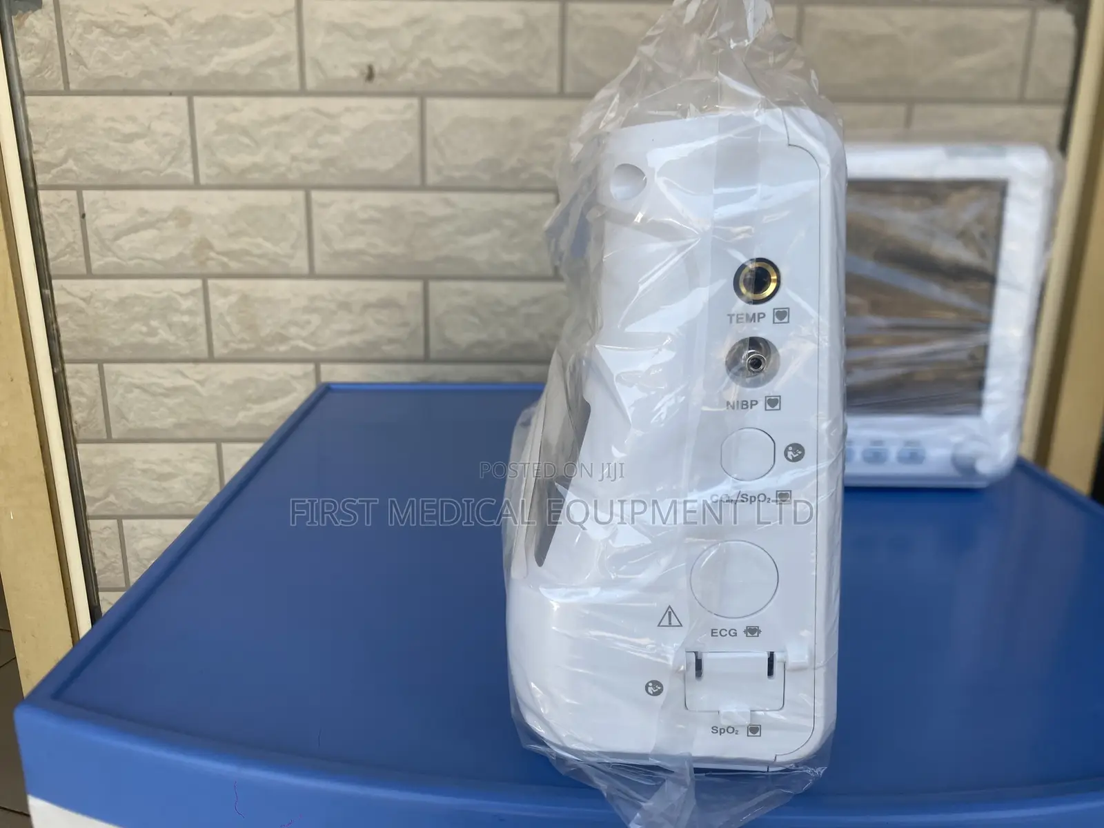 3 Parameter Vital Signs Monitor With Back Up Battery