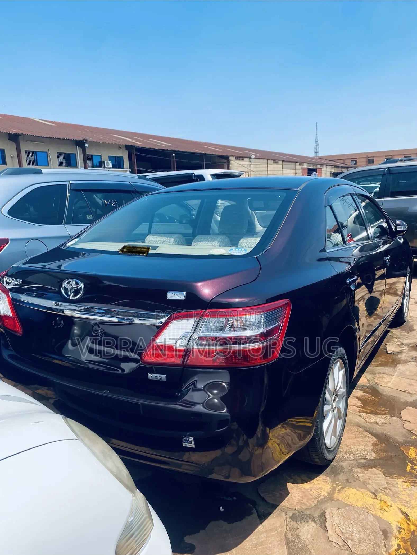 Toyota Premio 2012 Maroon