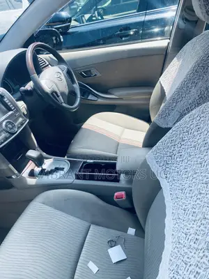 Toyota Premio 2012 Maroon