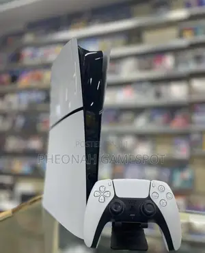 Ps5 Slim, 2 Pads, 5 Top Games Inside — Perfect Condition Deal!