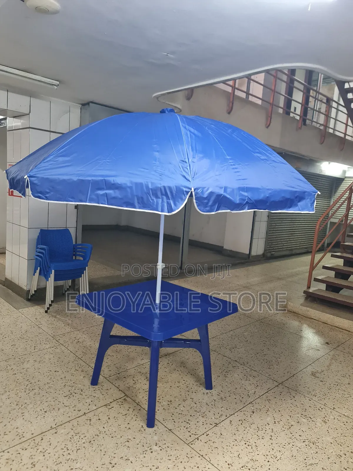 Outdoor Garden Umbrella and Table Outdoor Garden Umbrella and Table