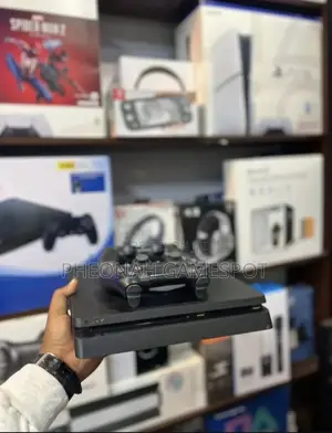 Ps4 Slim Full Gaming Pack — 2 Pads and 10–20 Titles Installed!