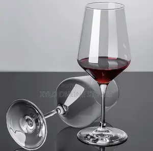 A Set of 6 Pieces Wine Glasses