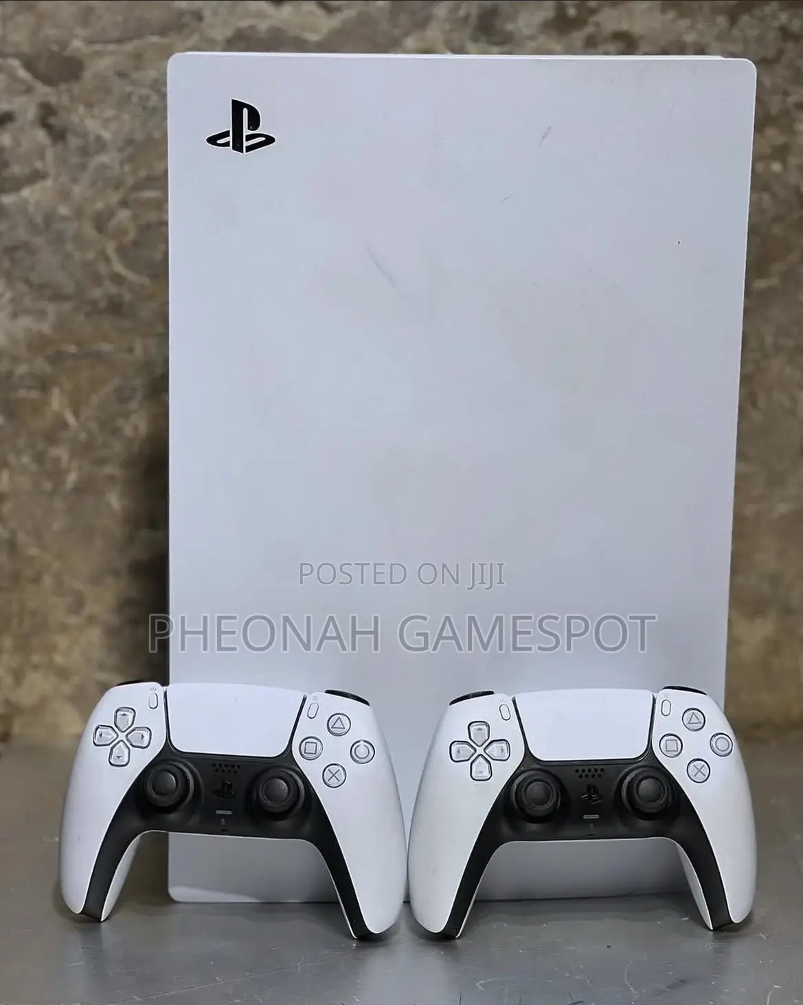 Ps5 Standard Model, 4 Top Games, 2 Pads, Smooth Running!