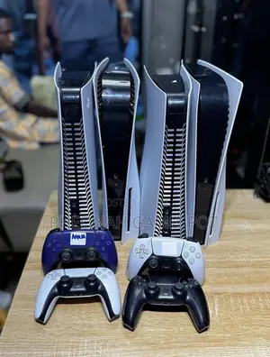 Ps5 Standard Console, 2 Controllers, 3 Top Games Inside!