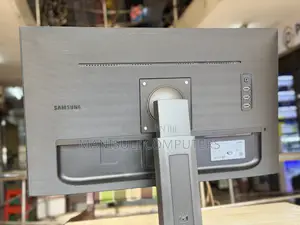 Samsung Monitor 27 Inch Screen Ips Hdmi Type C Div Display