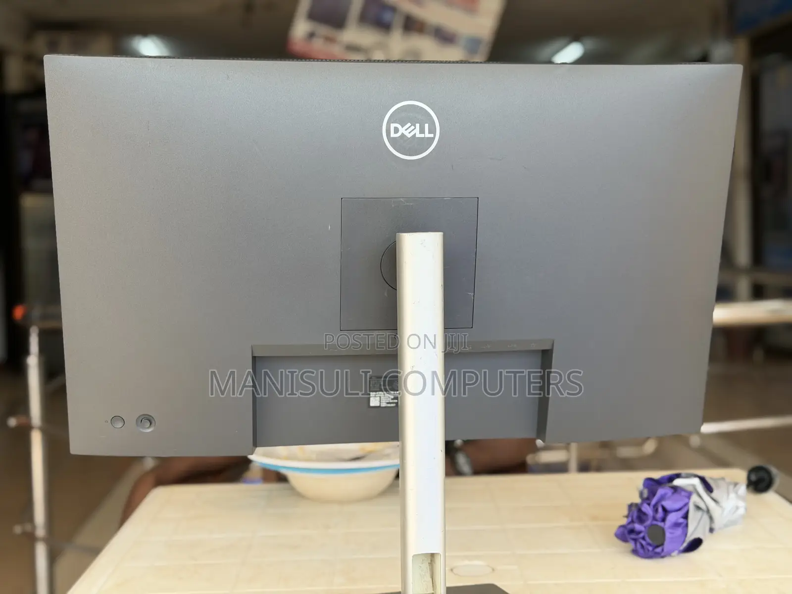 Dell Monitor 27 Inch Screen Ips Type C Hdmi Div Display 