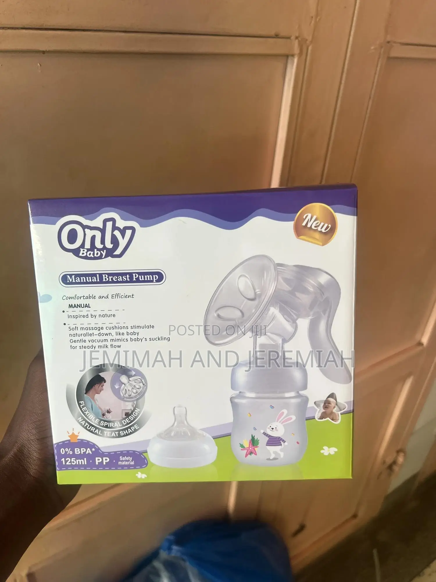 Manual Breast Pump for Mothers With Storage Bottle