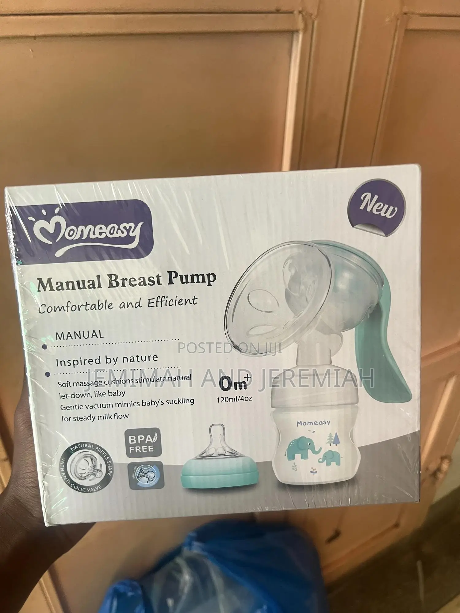 Momeasy Manual Breast Pump With Storage Bottle