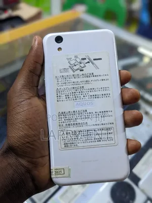 Sharp Aquos Sense SHV40 32 GB White