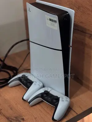 Playstation 5 Slim in Top Shape, 2 Pads, 3 Games Installed!