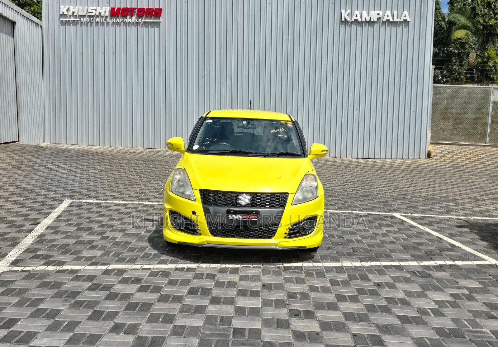Suzuki Swift 2012 Yellow