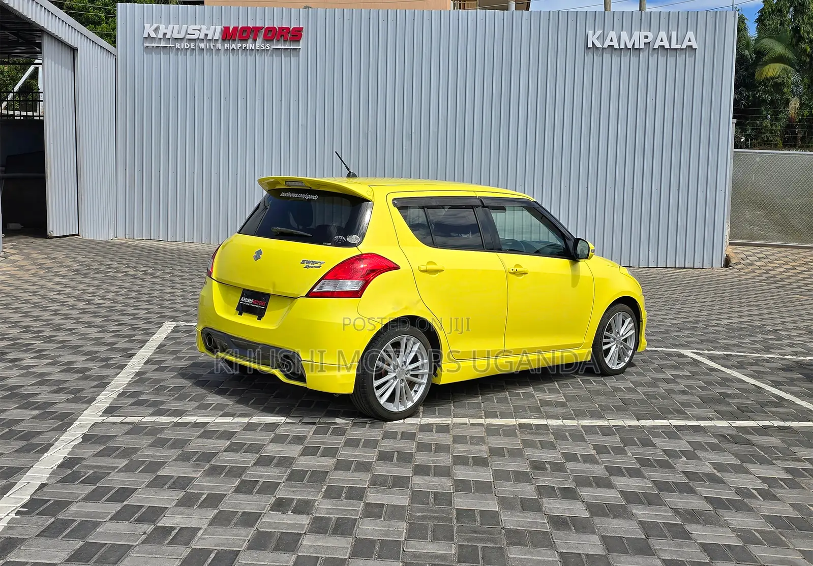 Suzuki Swift 2012 Yellow