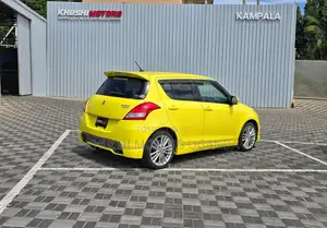 Suzuki Swift 2012 Yellow