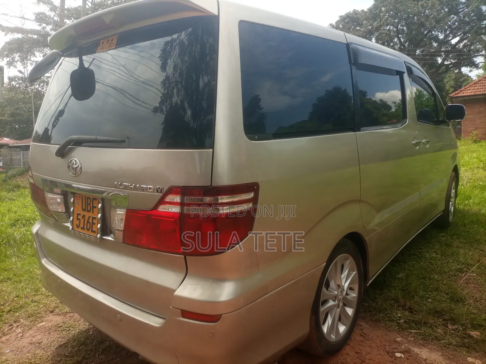Toyota Alphard 2.4 Petrol FWD 2007 Gold