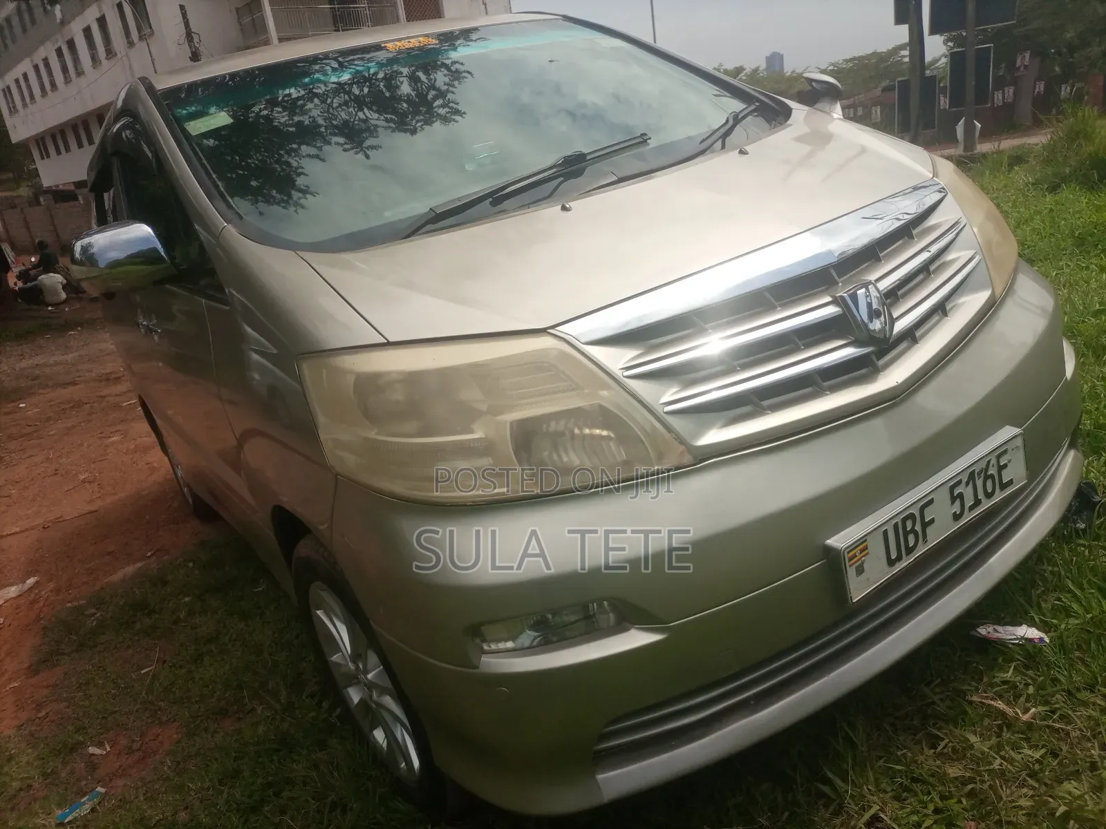 Toyota Alphard 2.4 Petrol FWD 2007 Gold