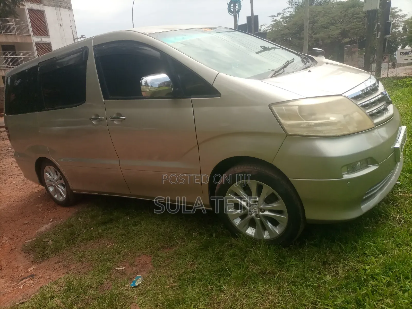 Toyota Alphard 2.4 Petrol FWD 2007 Gold