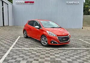 Peugeot 208 2016 Orange