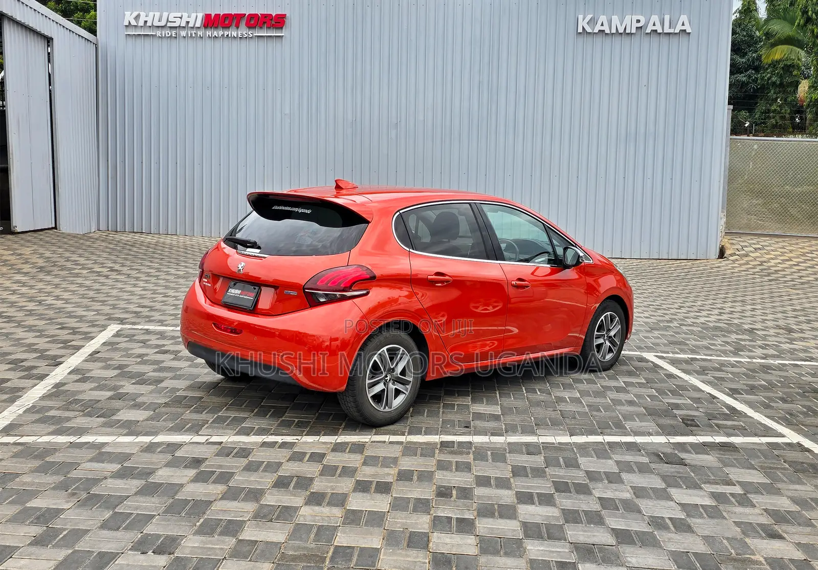 Peugeot 208 2016 Orange