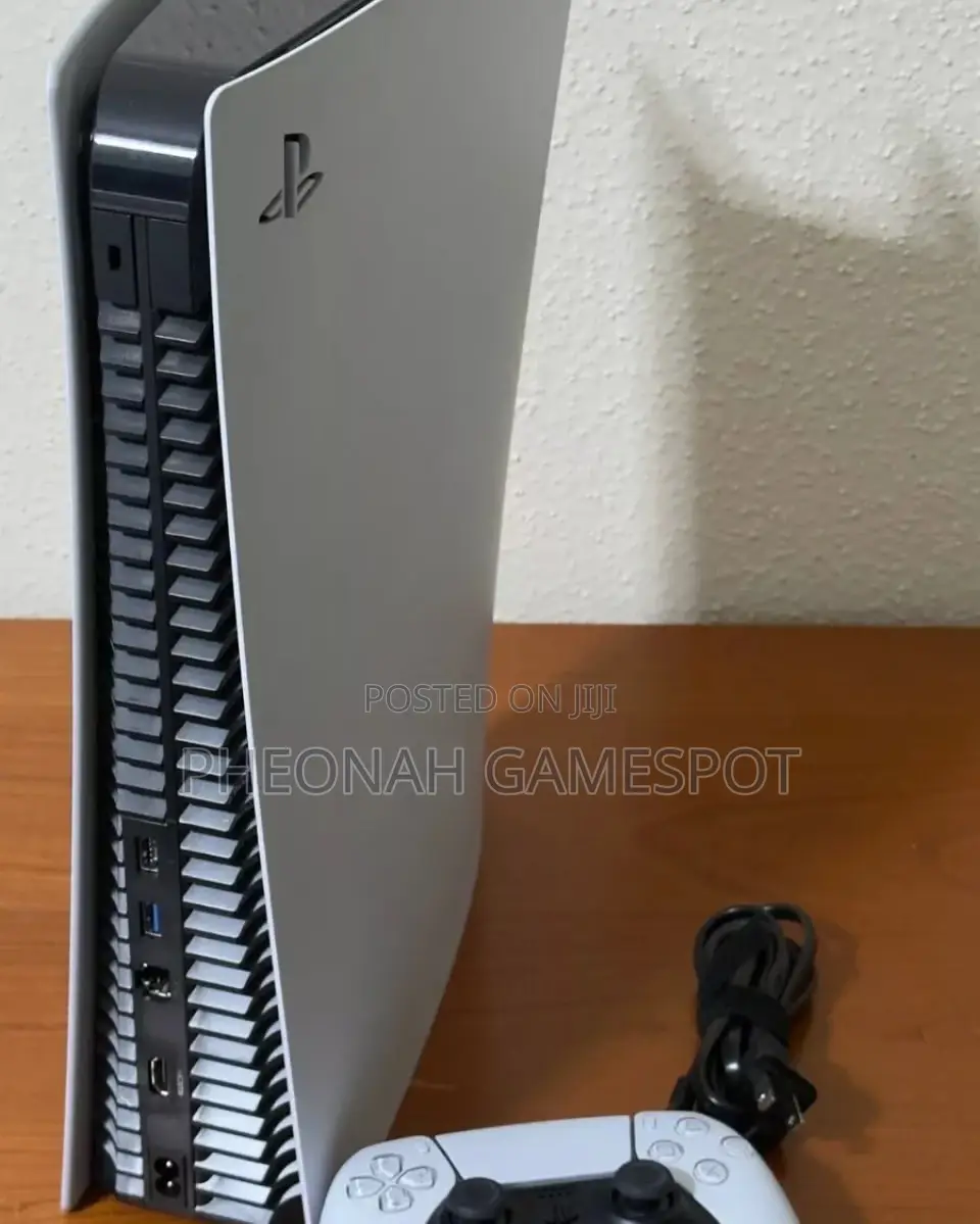Ps5 Standard, Perfect Shape, 2 Pads, 4 Games Preinstalled.