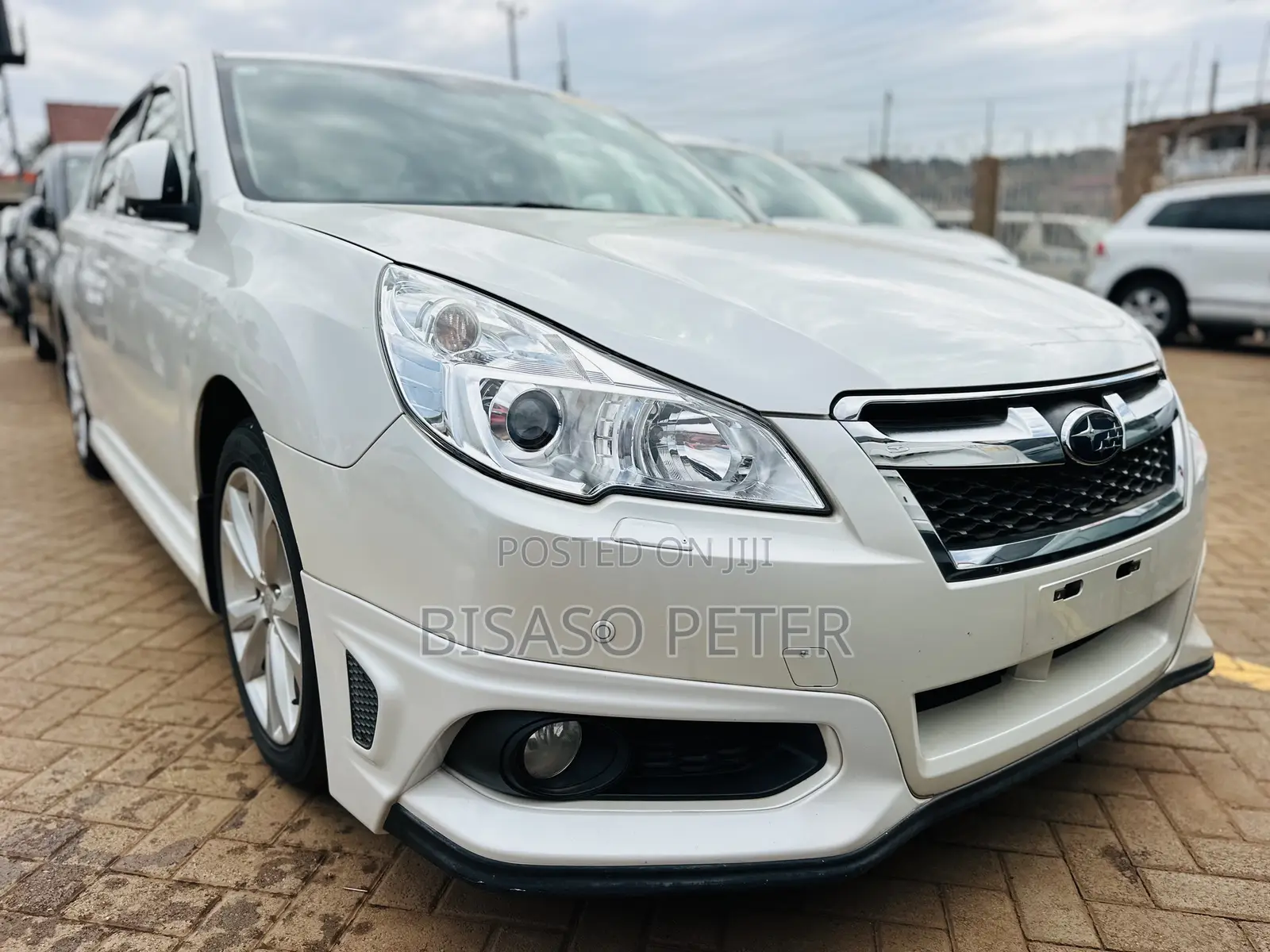 Subaru Legacy 2.5i Premium Sedan 2012 White