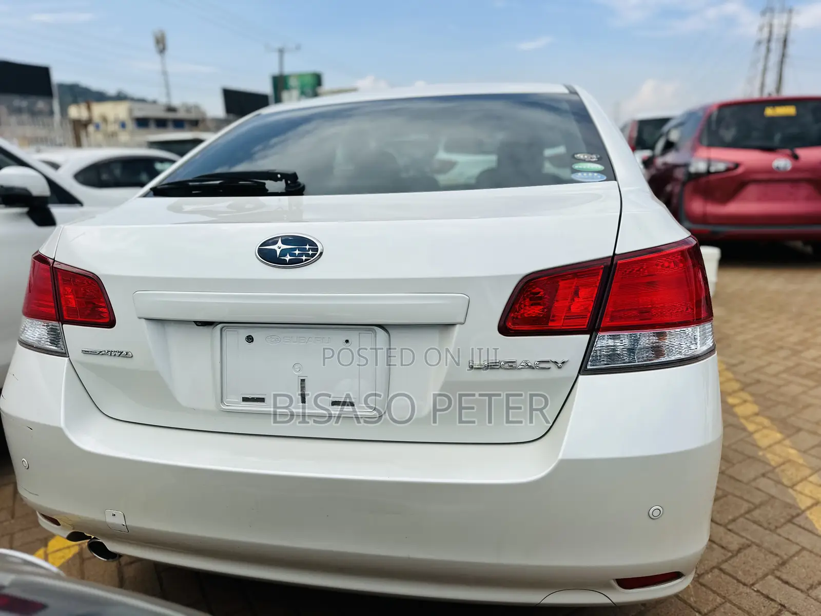 Subaru Legacy 2.5i Premium Sedan 2012 White