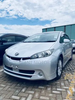 Toyota Wish 2012 Silver