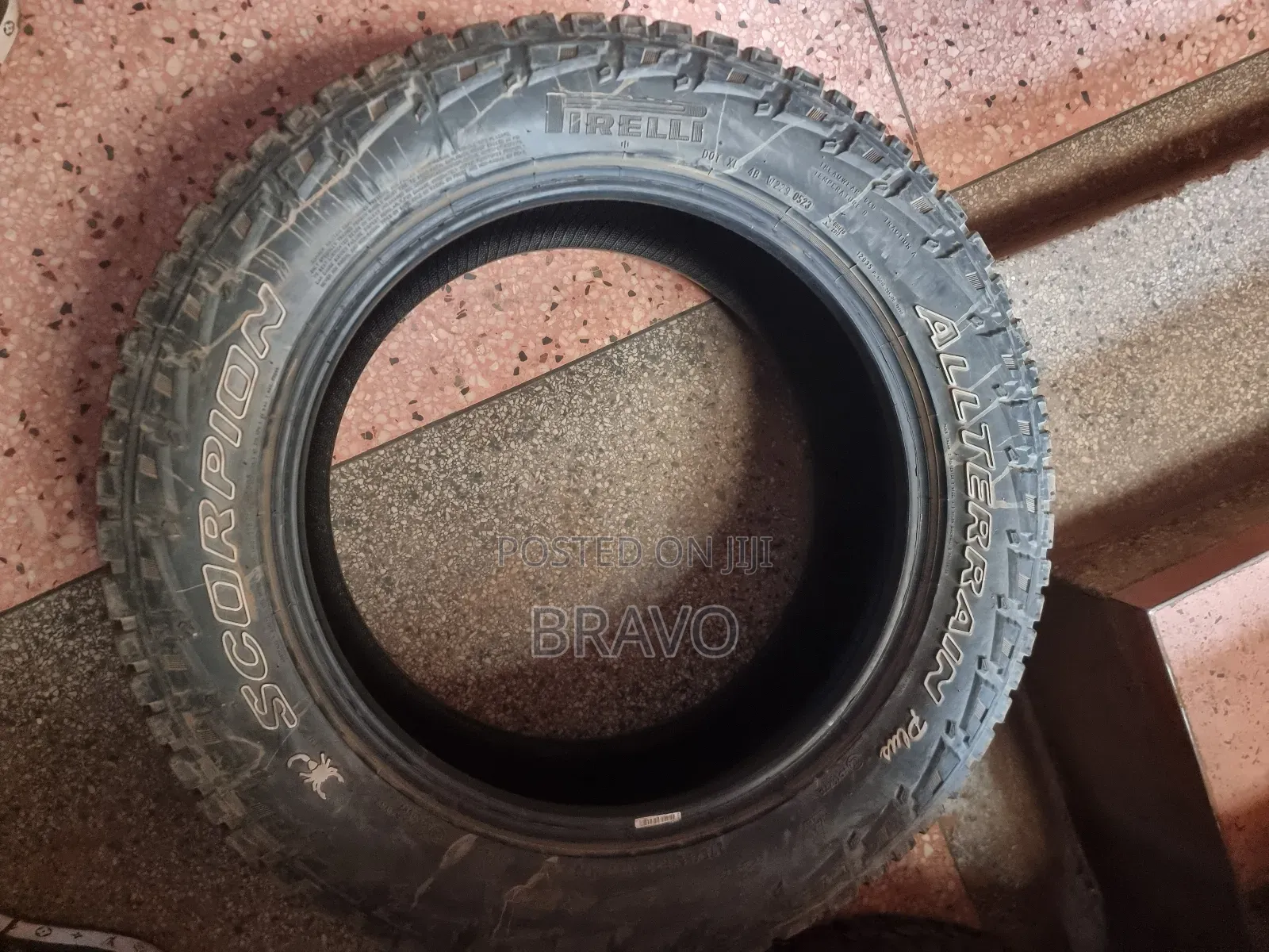 275/55r20 Pirelli Tires in Good Condition