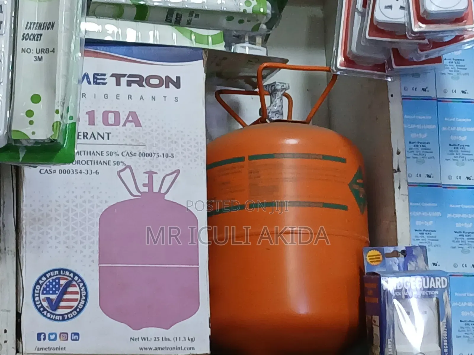 Cylinder of R407c Refrigerant Gas