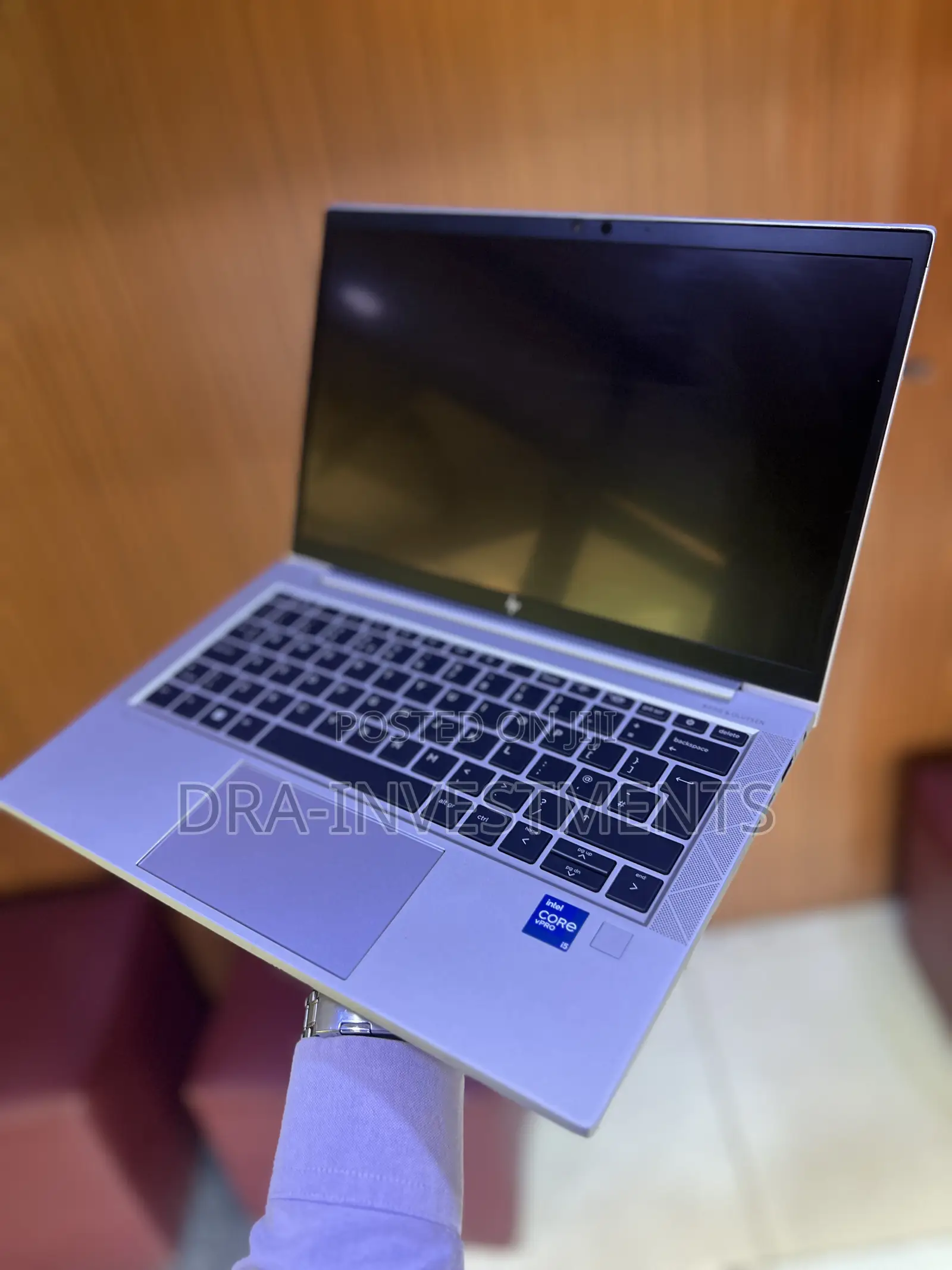 New Laptop HP EliteBook 830 G8 8GB Intel Core I5 SSD 256GB