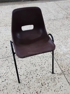 Mental Legs Gardens Chair