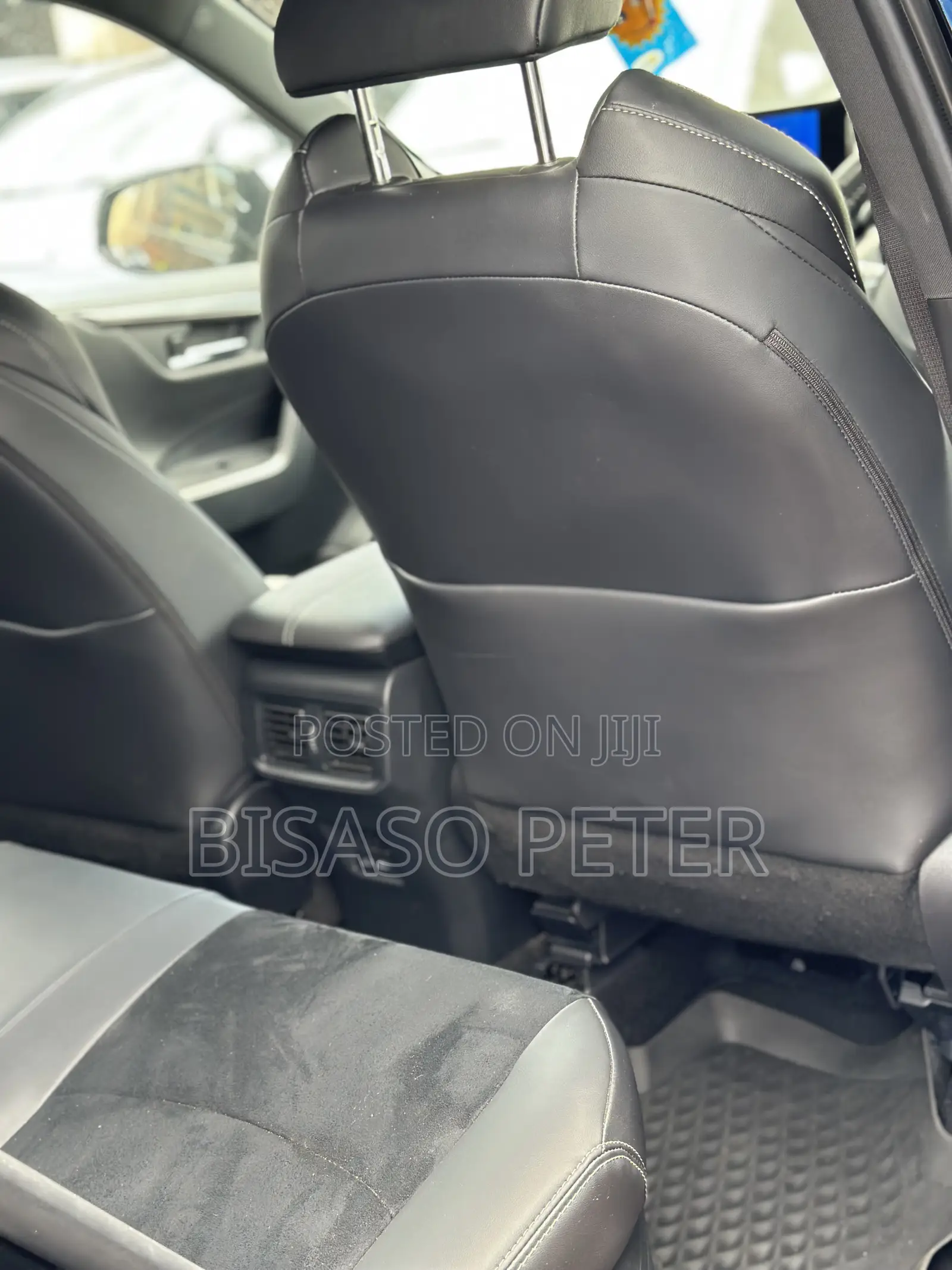 Toyota RAV4 XLE Premium AWD 2024 Black