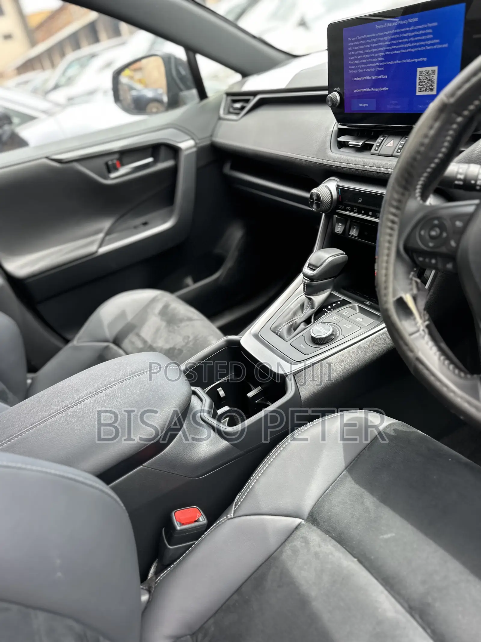 Toyota RAV4 XLE Premium AWD 2024 Black