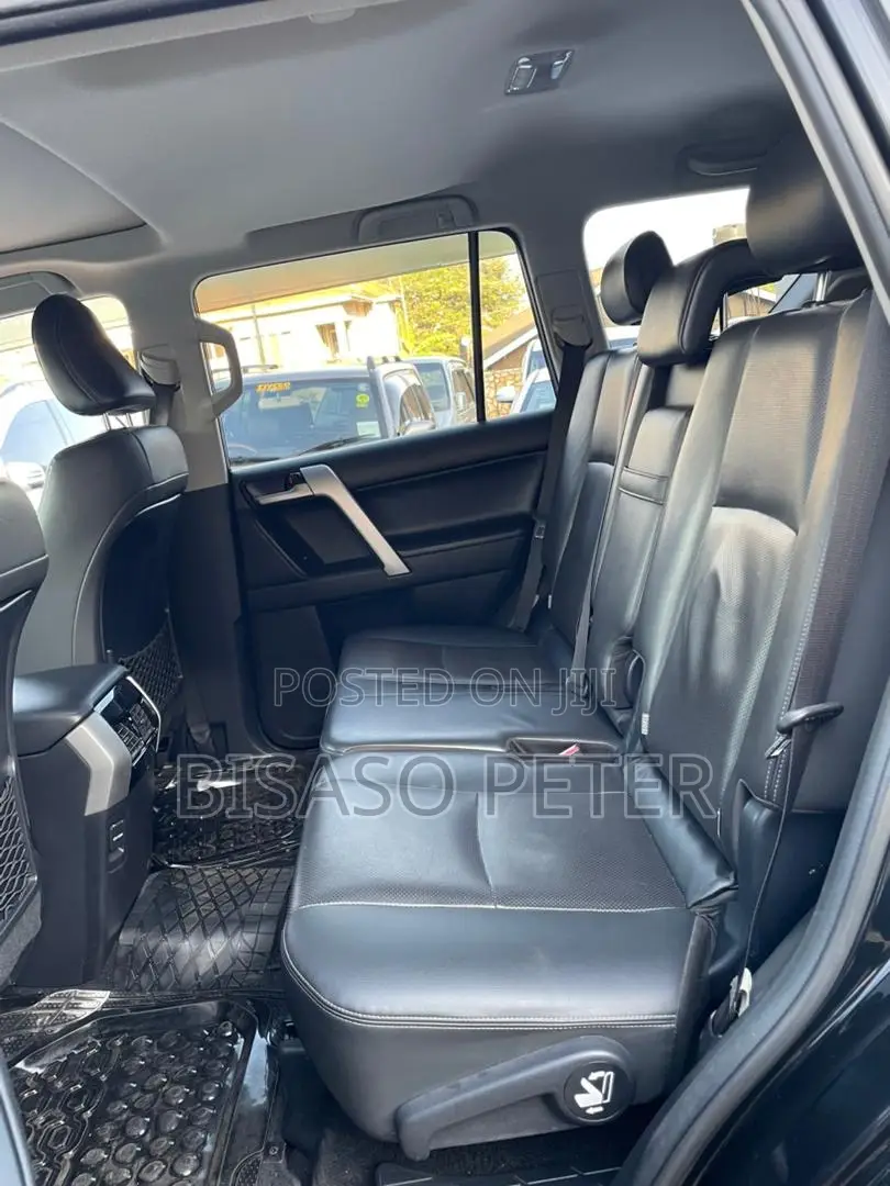 Toyota Land Cruiser Prado 2.8 2020 Black