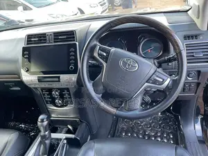Toyota Land Cruiser Prado 2.8 2020 Black