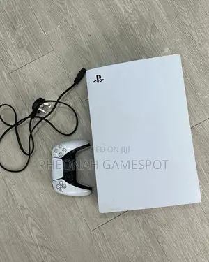Ps5 Standard Console, Top Shape, 2 Pads, 4 Fun Titles Loaded.